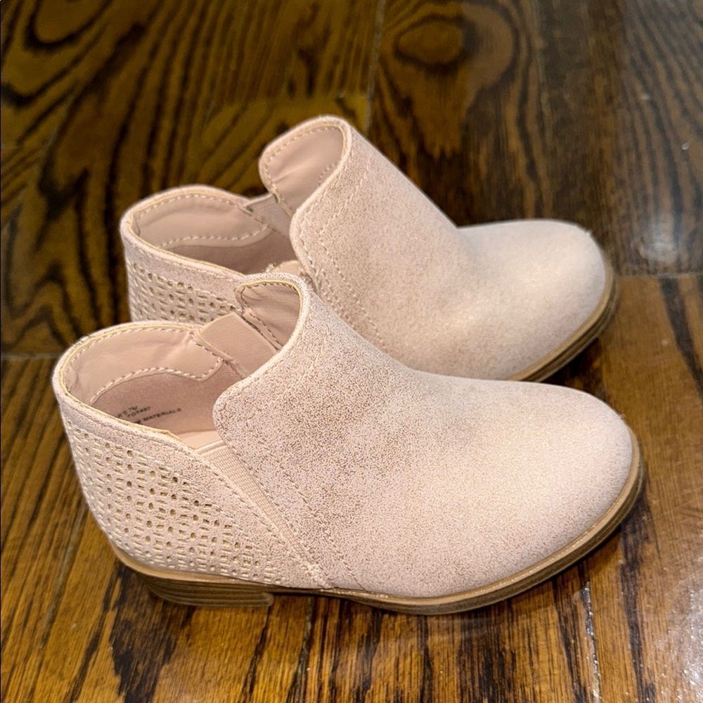 Mini MIA Cream Shimmer Ankle Boots with Perforated Design 7M